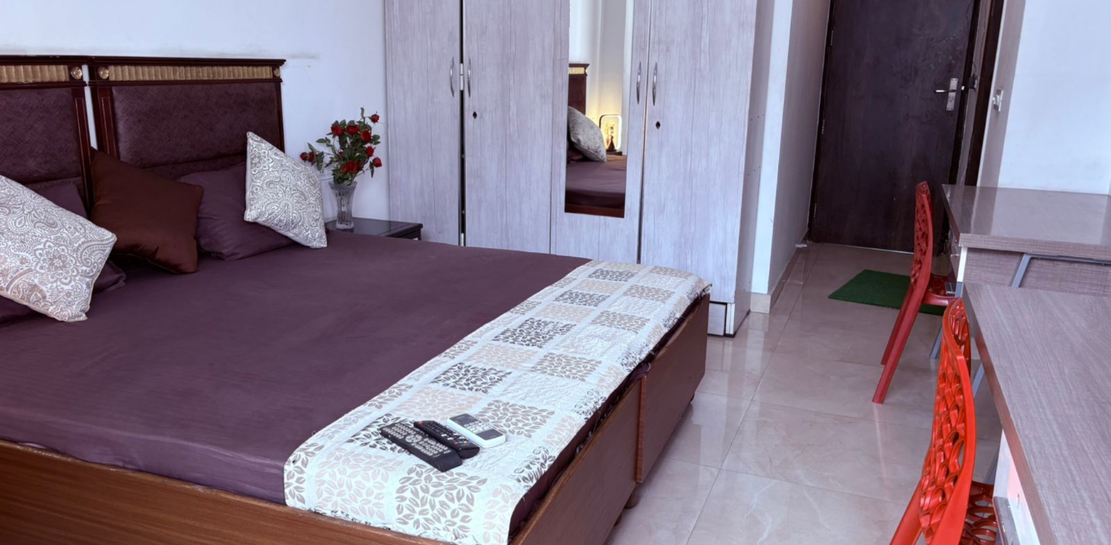 Shared & Long-Term PG Options in Gurgaon for Students & Corporates